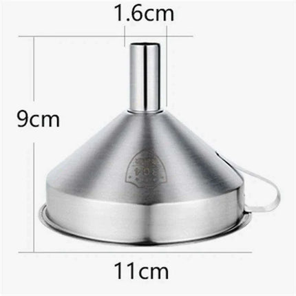 Stainless Steel Canning Funnel with Removable Strainer for Effortless Liquid Transfer and Preservation - Très Elite