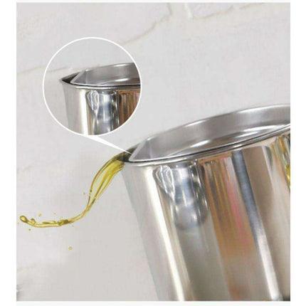 Stainless Steel Oil Pouring Jug - 1.3L - Très Elite