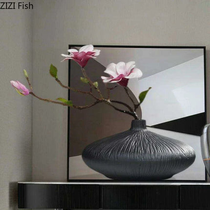 Stunning Black Crackle Ceramic Zen Vase for Sophisticated Home Accents and Floral Displays..