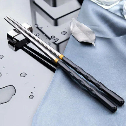 Stylish Anti-Slip Stainless Steel Chopsticks for Sushi and Asian Dishes - Ideal for Home and Restaurant Use - Très Elite