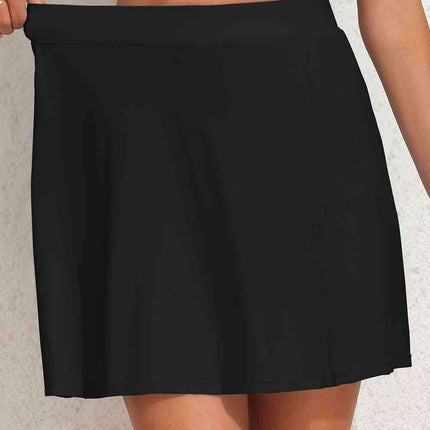 Stylish Beach Skirt with Trendy Slit and Practical Pockets