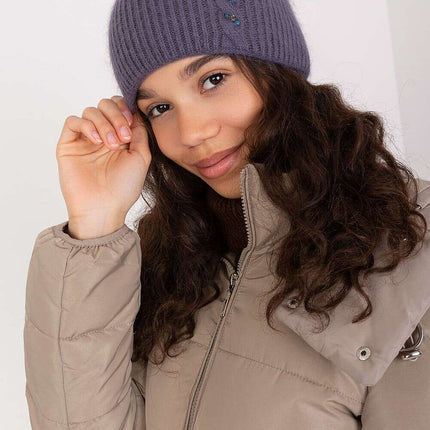 Stylish Braided Winter Hat with Eye-Catching Front Accent - Très Elite