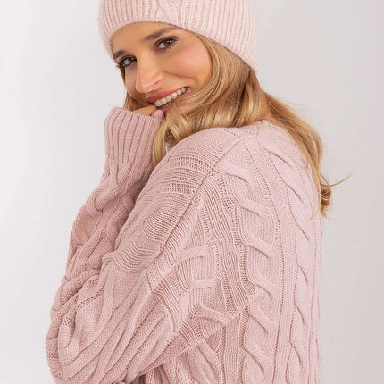 Stylish Braided Winter Hat with Eye-Catching Front Accent - Très Elite