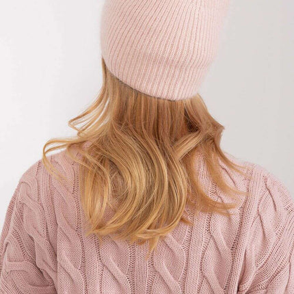 Stylish Braided Winter Hat with Eye-Catching Front Accent - Très Elite