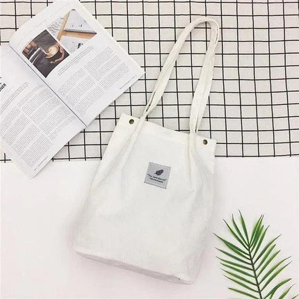 Stylish Canvas Crossbody Tote: Where Elegance Meets Everyday Utility - Très Elite