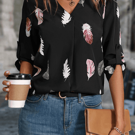 Stylish Feather Motif V-Neck Short Sleeve Top - Très Elite