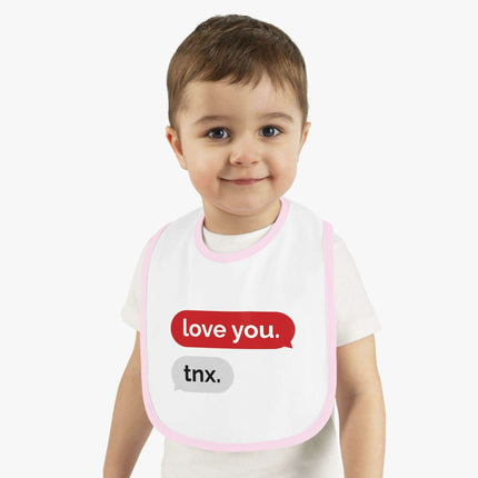 Stylish Fleece Baby Bib: The Elegant Feeding Essential for Fashion-Forward Infants - Très Elite