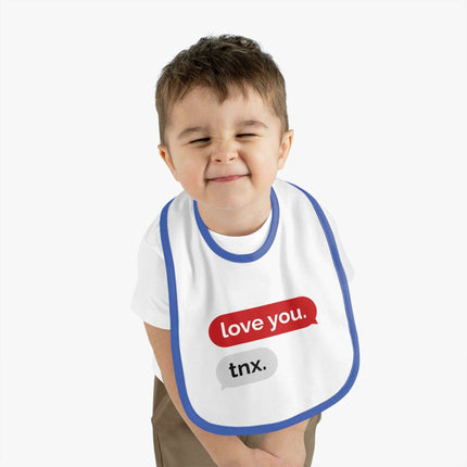 Stylish Fleece Baby Bib: The Elegant Feeding Essential for Fashion-Forward Infants - Très Elite