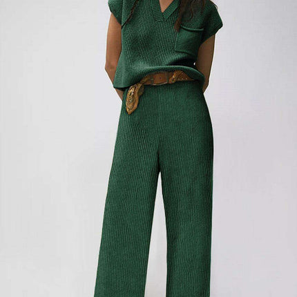 Stylish Forest Green Knit V Neck Sweater and Relaxed Pant Set - Cozy Fashion Essential for Young Women - Très Elite