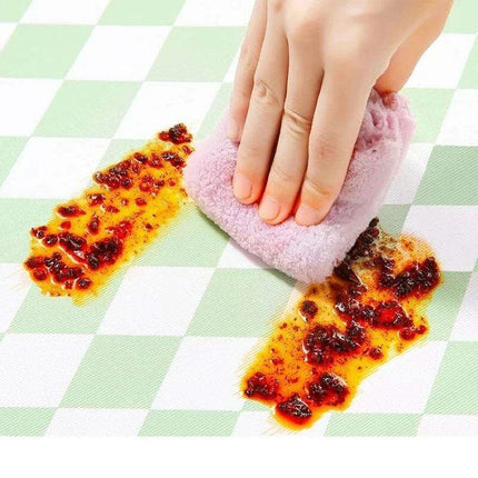 Stylish Heat-Resistant PVC Table Protector with Superior Insulation Technology - Très Elite