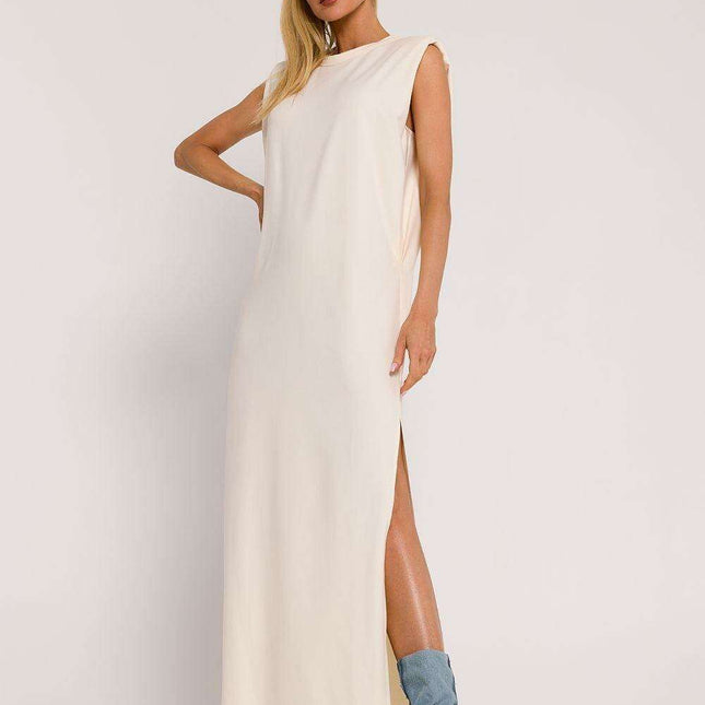 Stylish Knit Maxi Dress with Contemporary Shoulder Detail