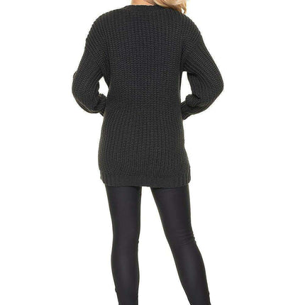 Stylish Maternity Knit Sweater - Beautifully Braided Front & Sophisticated Stand-Up Collar - Très Elite