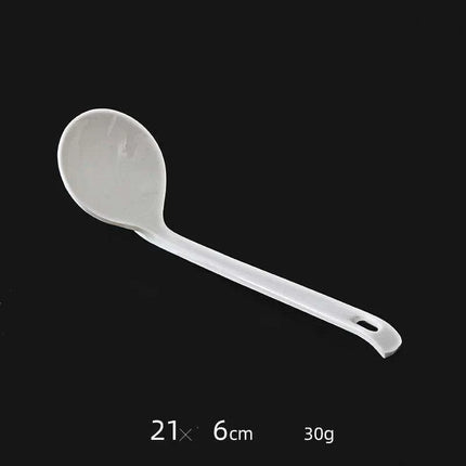 Stylish Melamine Soup Spoon for Ramen, Wontons, and Dumplings - High-Quality Kitchen Essential - Très Elite