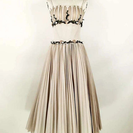 Stylish Pleated Camisole Dress with Floral Details - Très Elite