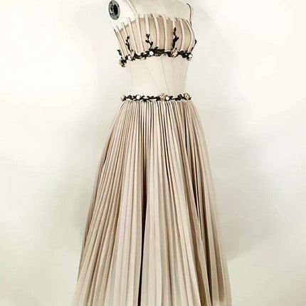 Stylish Pleated Camisole Dress with Floral Details - Très Elite