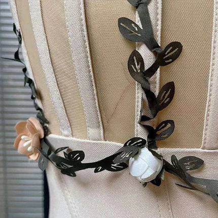 Stylish Pleated Camisole Dress with Floral Details - Très Elite