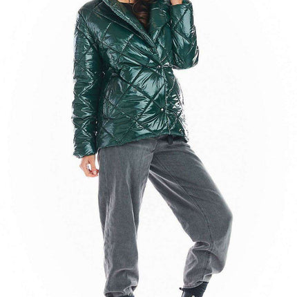 Stylish Quilted Jacket with Chic Button Closure and Elegant Collar - Très Elite