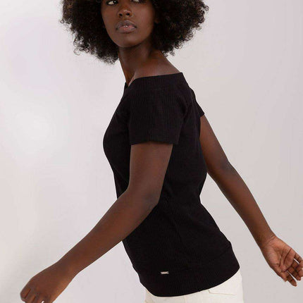 Stylish Ribbed Blouse with Modern Neckline - Très Elite