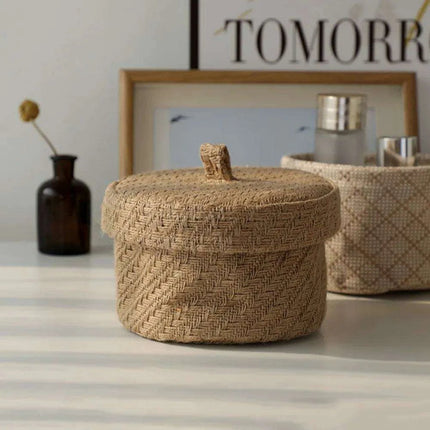 Stylish Round Jute Basket with Lid - Contemporary Organizing Solution - Très Elite