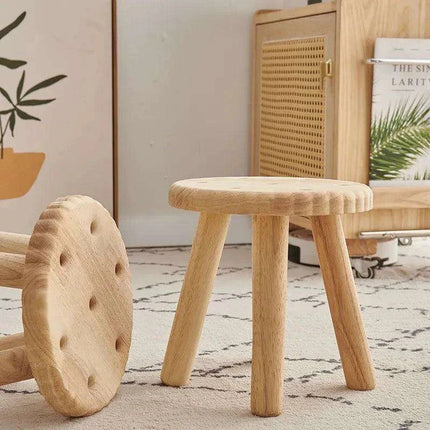 Stylish Solid Wood Children's Cookie Bench - Versatile Low Stool for Home and Play Areas - Très Elite