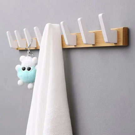 Stylish Solid Wood Wall-Mounted Coat Rack for Chic Home Organization - Très Elite