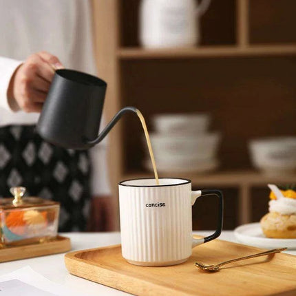 Stylish Wave Pattern Bone China Mug - 400ml Capacity for Your Favorite Beverages - Très Elite