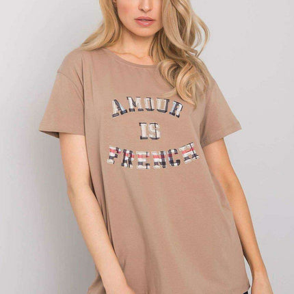 Stylish Women's Graphic Tee for Any Occasion