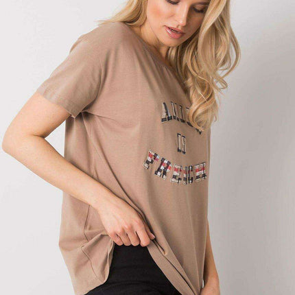 Stylish Women's Graphic Tee for Any Occasion - Très Elite