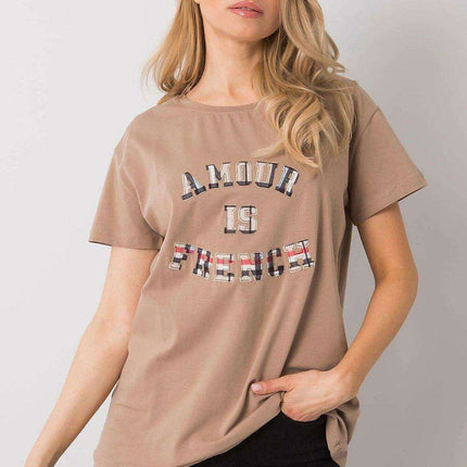 Stylish Women's Graphic Tee for Any Occasion - Très Elite