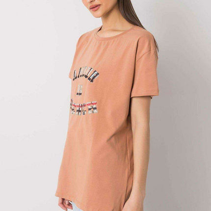 Stylish Women's Graphic Tee for Any Occasion - Très Elite