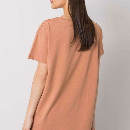 Stylish Women's Graphic Tee for Any Occasion - Très Elite