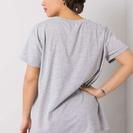 Stylish Women's Graphic Tee for Any Occasion - Très Elite