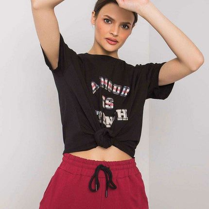 Stylish Women's Graphic Tee for Any Occasion