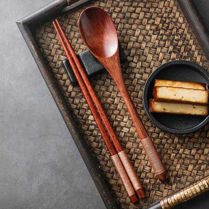 Stylish Wooden Utensil Collection: Premium Long Handle Soup Spoon & Elegant Chopsticks for Authentic Asian Dining - Très Elite