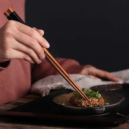 Stylish Wooden Utensil Collection: Premium Long Handle Soup Spoon & Elegant Chopsticks for Authentic Asian Dining - Très Elite