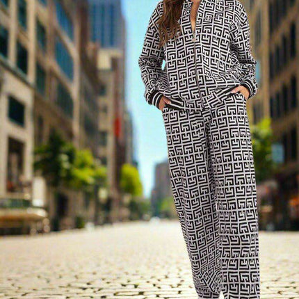 Stylish Zip-Up Sweatshirt and Flared Pants Set - Très Elite