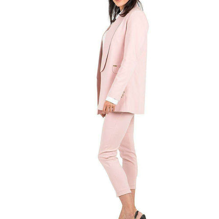 Stylish and Functional Cabba Jacket for Any Event - Très Elite