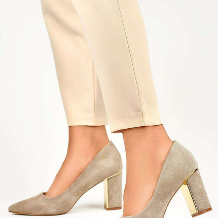 Sustainable Chic Beige Stiletto Pumps Crafted from Eco-Friendly Leather - Très Elite