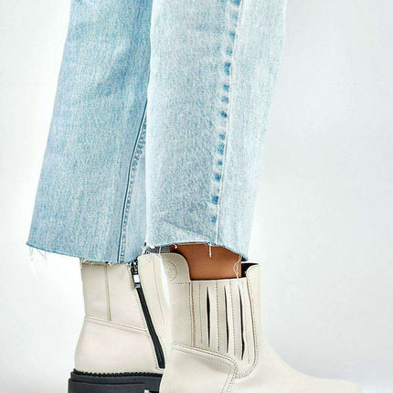 Sustainable Chic Faux Leather Winter Platform Boots - Très Elite
