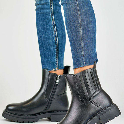 Sustainable Chic Faux Leather Winter Platform Boots - Très Elite