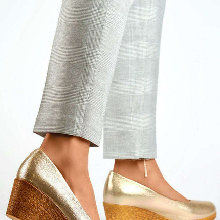 Sustainable Chic Heeled Pumps - Eco-Conscious Fashion for Every Occasion - Très Elite