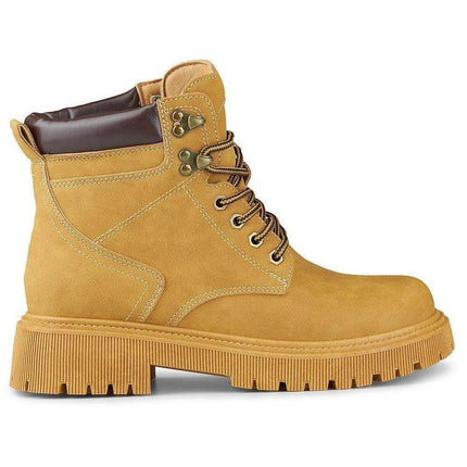 Sustainable Chic Leather Trapper Boots - Fashion-Forward Warmth for Winter Excursions - Très Elite