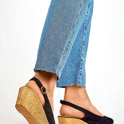 Sustainable Chic Wedge Sandals with Trendy Buckle Accents - Très Elite