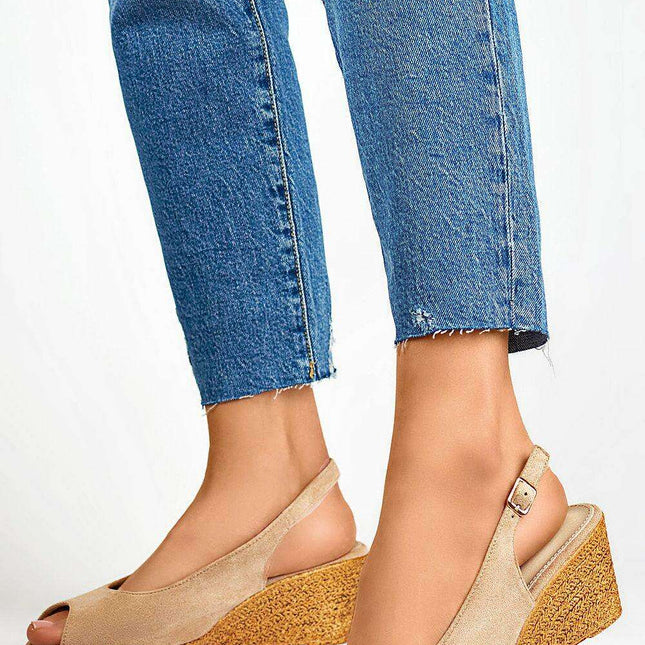 Sustainable Chic Wedge Sandals with Trendy Buckle Accents - Très Elite