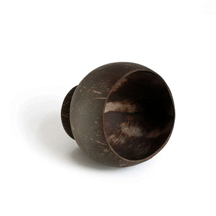Sustainable Elegance: Handmade Coconut Shell Utensil Set for a Stylish Kitchen Experience - Très Elite