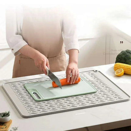 Sustainable Japanese Silicone Kitchen Mats: Versatile Heat-Resistant Set for Kitchen Safety and Style - Très Elite