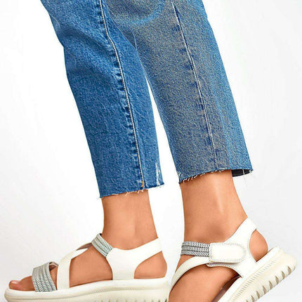 Sustainable Leather Velcro Sandals for Eco-Conscious Fashion - Très Elite