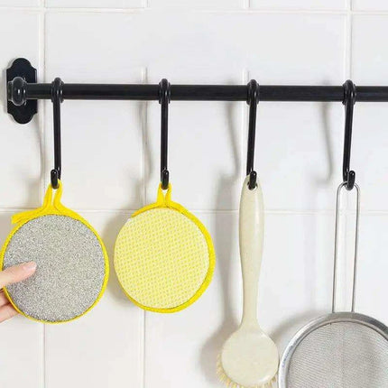 Sustainable Scrubbing Solutions: The Green Dual-Action Cleanser - Très Elite