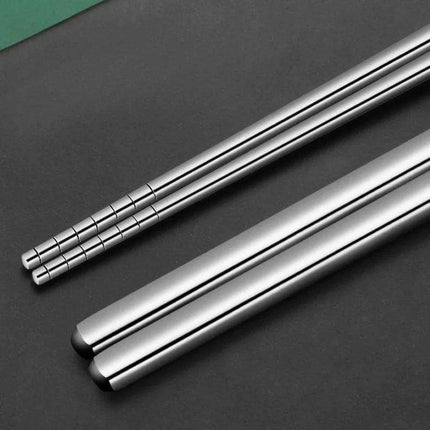 Sustainable Stainless Steel Chopsticks with Extended Length and Anti-Slip Grip - Très Elite