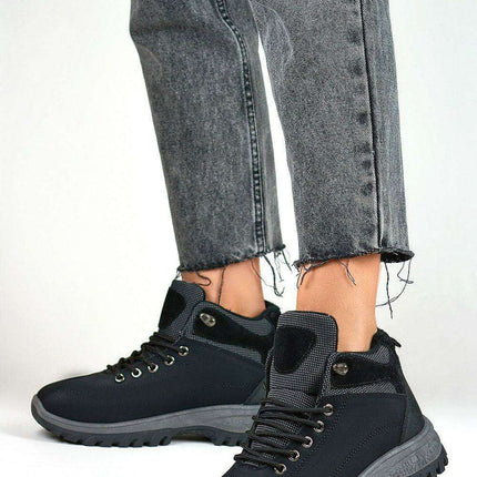 Sustainable Women's Winter Trekking Boots for Outdoor Exploration - Très Elite